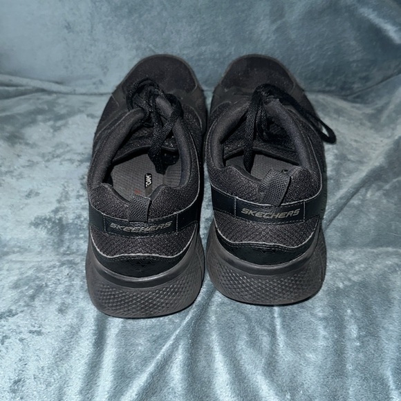 Sketchers relaxed fit memory foam black size 12 sneakers damaged - Picture 4 of 6